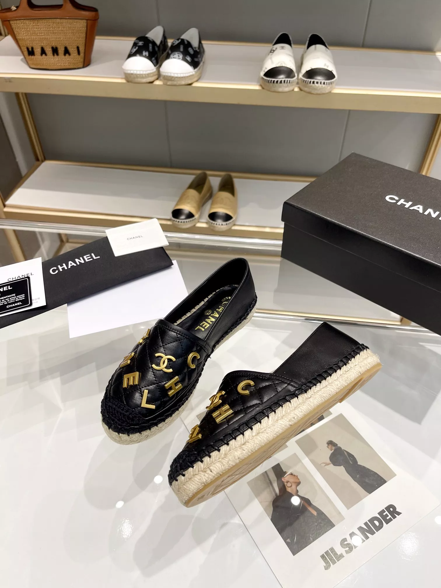 chanel flat chaussures pour femme s_12761a04